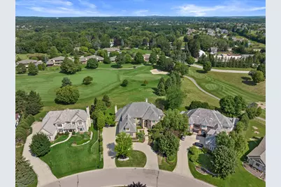 915 N Evergreen Cir, Hartland, WI 53029 - Photo 61