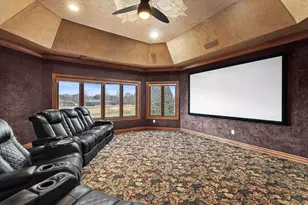 915 N Evergreen Circle, Hartland, WI 53029 - Photo 31