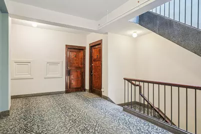 1983 N Summit Ave #34, Milwaukee, WI 53202 - Photo 3