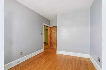 1983 N Summit Ave #34, Milwaukee, WI 53202 - Photo 21