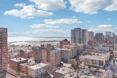 1983 N Summit Ave #34, Milwaukee, WI 53202 - Photo 25