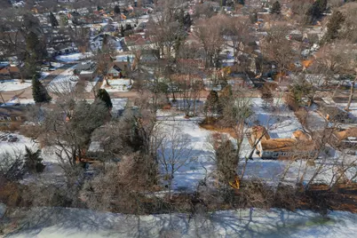 5684 N River Forest Dr, Glendale, WI 53209 - Photo 5