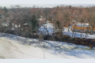 5684 N River Forest Dr, Glendale, WI 53209 - Photo 9