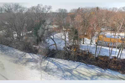 5684 N River Forest Dr, Glendale, WI 53209 - Photo 13