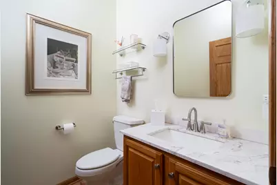 13737 N Lake Shore Dr, Mequon, WI 53097 - Photo 17