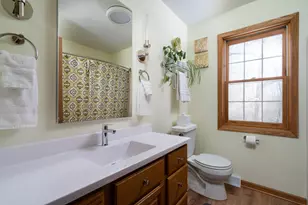 13737 N Lake Shore Dr, Mequon, WI 53097 - Photo 27