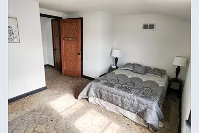 4235 W Fairmount Ave, Milwaukee, WI 53209 - Photo 9