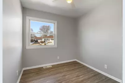 8415  14th Ave, Kenosha, WI 53143 - Photo 15