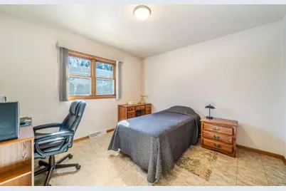 2501  Carmen Ave, Sheboygan, WI 53081 - Photo 13