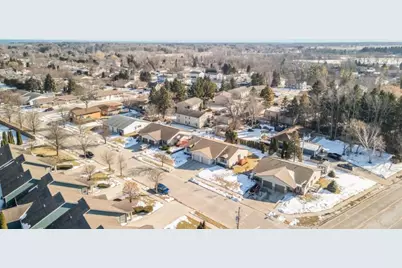 2501  Carmen Ave, Sheboygan, WI 53081 - Photo 25