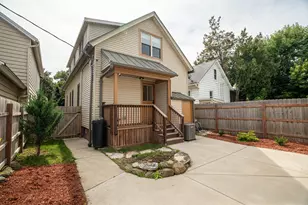 344 E Clarence St, Milwaukee, WI 53207 - Photo 43