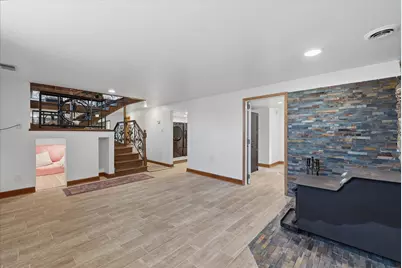 332  Glenview Ln, Grafton, WI 53024 - Photo 21