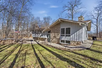 332  Glenview Ln, Grafton, WI 53024 - Photo 37