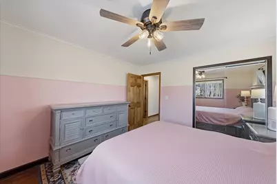 332  Glenview Ln, Grafton, WI 53024 - Photo 17