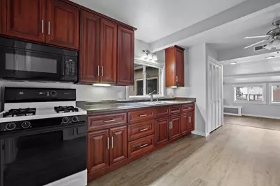 N55W34691  Lake Dr, Oconomowoc, WI 53066 - Photo 5