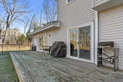 712 W Shady Ln, Mequon, WI 53097 - Photo 9