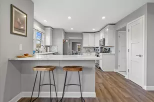 712 W Shady Ln, Mequon, WI 53097 - Photo 15