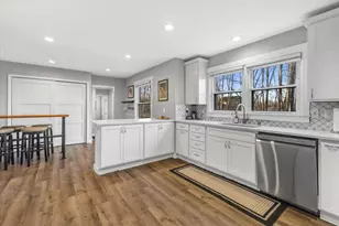 712 W Shady Ln, Mequon, WI 53097 - Photo 13