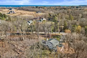 712 W Shady Ln, Mequon, WI 53097 - Photo 53