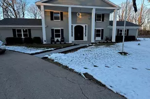 712 W Shady Ln, Mequon, WI 53097 - Photo 1