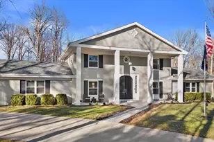 712 W Shady Ln, Mequon, WI 53097 - Photo 3