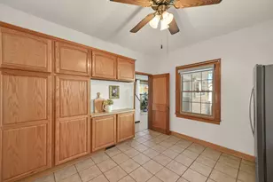 226 E Rosedale Ave, Milwaukee, WI 53207 - Photo 17