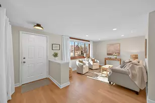 226 E Rosedale Ave, Milwaukee, WI 53207 - Photo 9