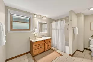 226 E Rosedale Ave, Milwaukee, WI 53207 - Photo 13