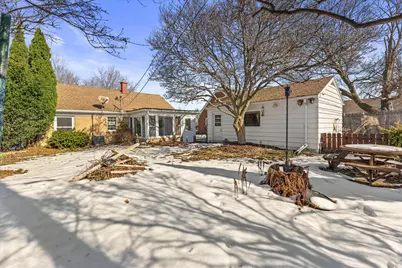 821  Lombard Ave, Racine, WI 53402 - Photo 19