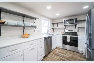 7174  Pleasant Dr, Barton, WI 53090 - Photo 7