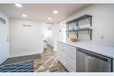 7174  Pleasant Dr, Barton, WI 53090 - Photo 9