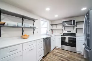 7174 Pleasant Dr, Barton, WI 53090 - Photo 7