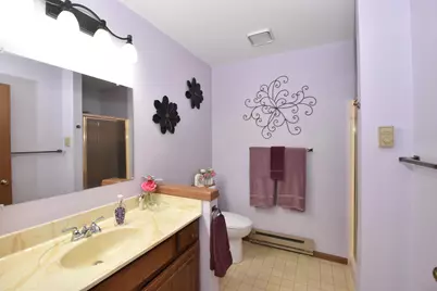 4502 S Greenridge Cir, Greenfield, WI 53220 - Photo 25