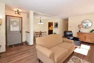 4502 S Green Ridge Cir, Greenfield, WI 53220 - Photo 5