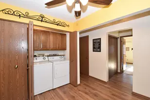 4502 S Green Ridge Cir, Greenfield, WI 53220 - Photo 21