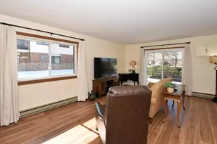 4502 S Green Ridge Cir, Greenfield, WI 53220 - Photo 3