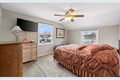 5329 W Nebraska Ave, Milwaukee, WI 53219 - Photo 11