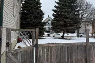 2523 W Garfield Ave, Milwaukee, WI 53205 - Photo 15