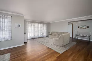 3323 Green Meadows Ln, Racine, WI 53405 - Photo 5