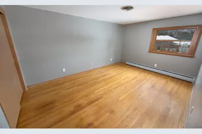 2261 W Kenboern Dr, Glendale, WI 53209 - Photo 13