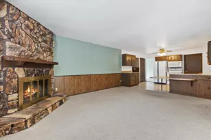 1226 Market Pl, Waukesha, WI 53189 - Photo 11