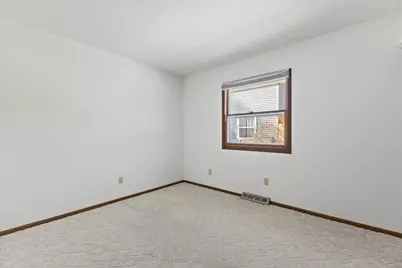 1226  Market Pl, Waukesha, WI 53189 - Photo 23