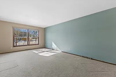 1226  Market Pl, Waukesha, WI 53189 - Photo 3