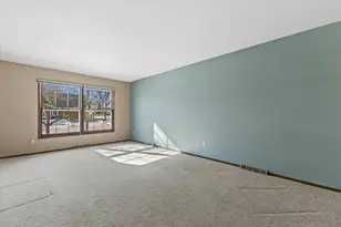 1226 Market Pl, Waukesha, WI 53189 - Photo 3