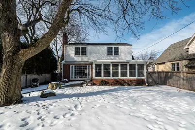 2504 N 89th St, Wauwatosa, WI 53226 - Photo 13