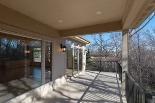 W126N7852 Riverview Ln, Menomonee Falls, WI 53051 - Photo 17