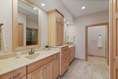 W126N7852  Riverview Ln #51, Menomonee Falls, WI 53051 - Photo 23