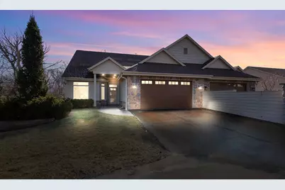 W126N7852  Riverview Ln #51, Menomonee Falls, WI 53051 - Photo 51