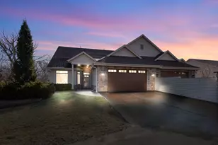 W126N7852 Riverview Ln, Menomonee Falls, WI 53051 - Photo 51