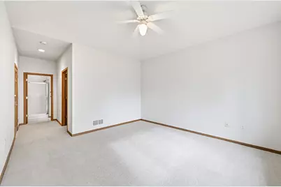 5293 S Acorn Ln, Greenfield, WI 53221 - Photo 15